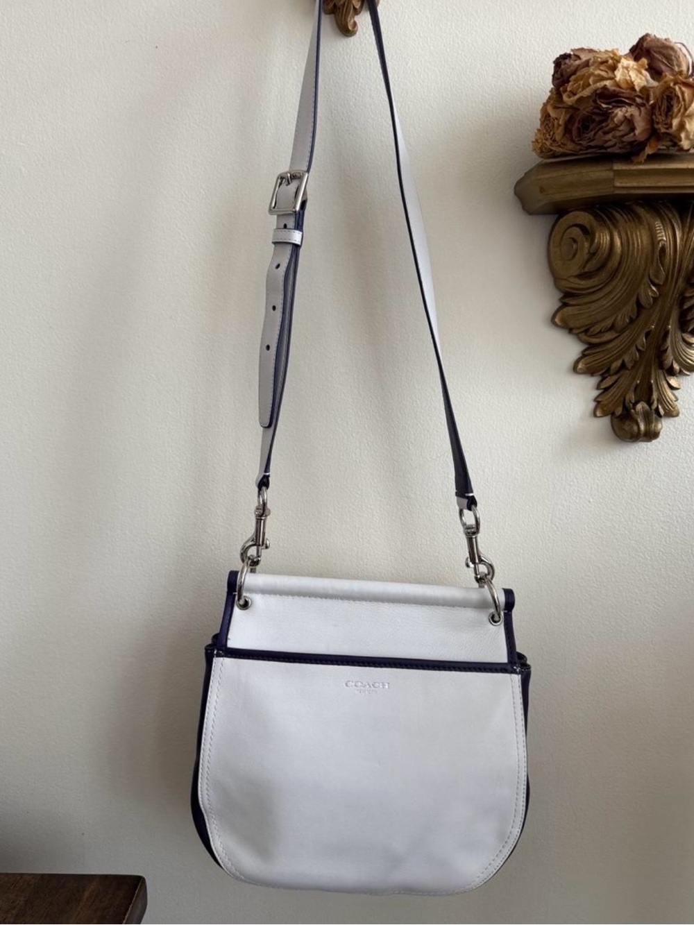 Coach Legacy Willis Crossbody - Picture 2 of 7